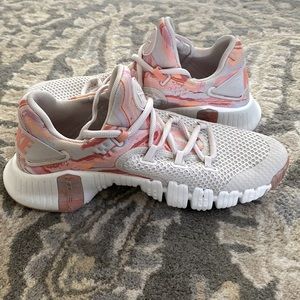 Nike Size 8.5 Women’s Free Metcon 4 Desert Sand